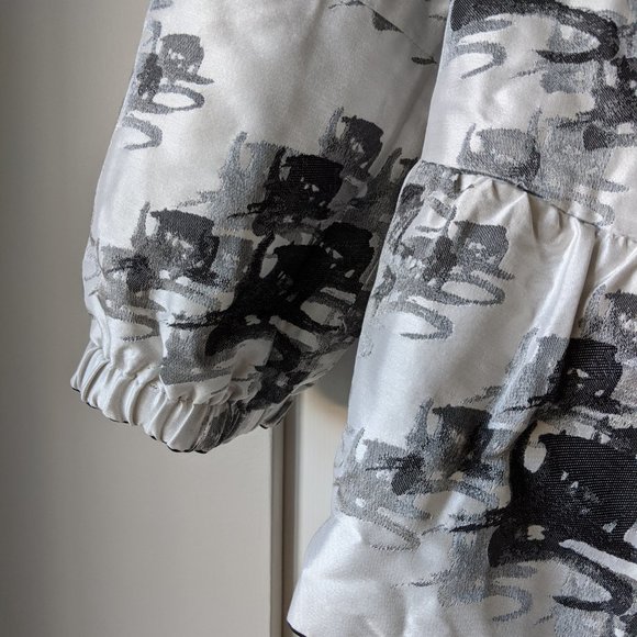 Black n white  Vivienne Tam silk insulated jacket - Picture 11 of 14